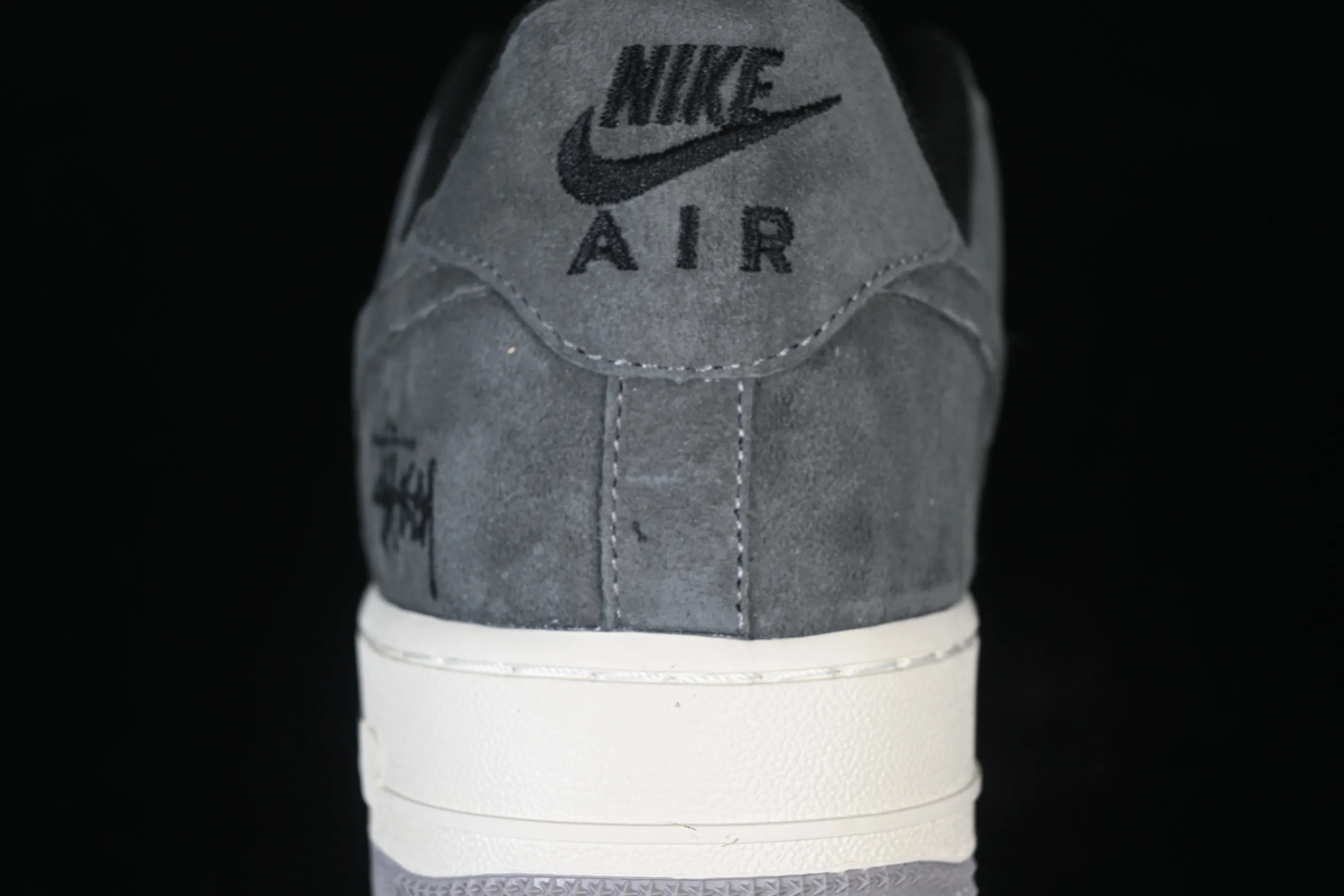 All categories Nk Air Force 1 Air Force series Nk Air Force 1 Low Air Force low-top Nike Air Force 1'07 Low Stussy co-branded charcoal gray elegant white Air Force 1 low-top casual sneakers DV5477-401